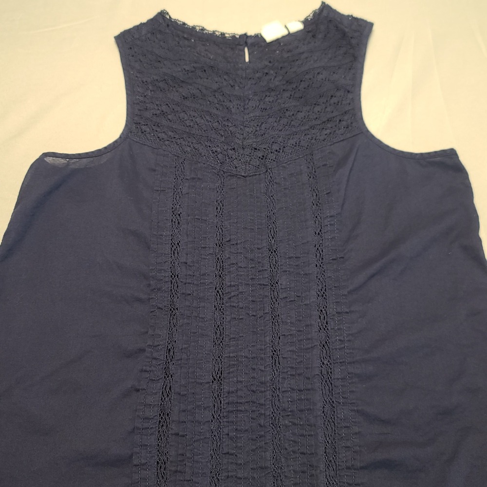 Gap Lace Pintuck Sleeveless Top Womens XS Navy Blue Boho Crochet Shell‎ Blouse